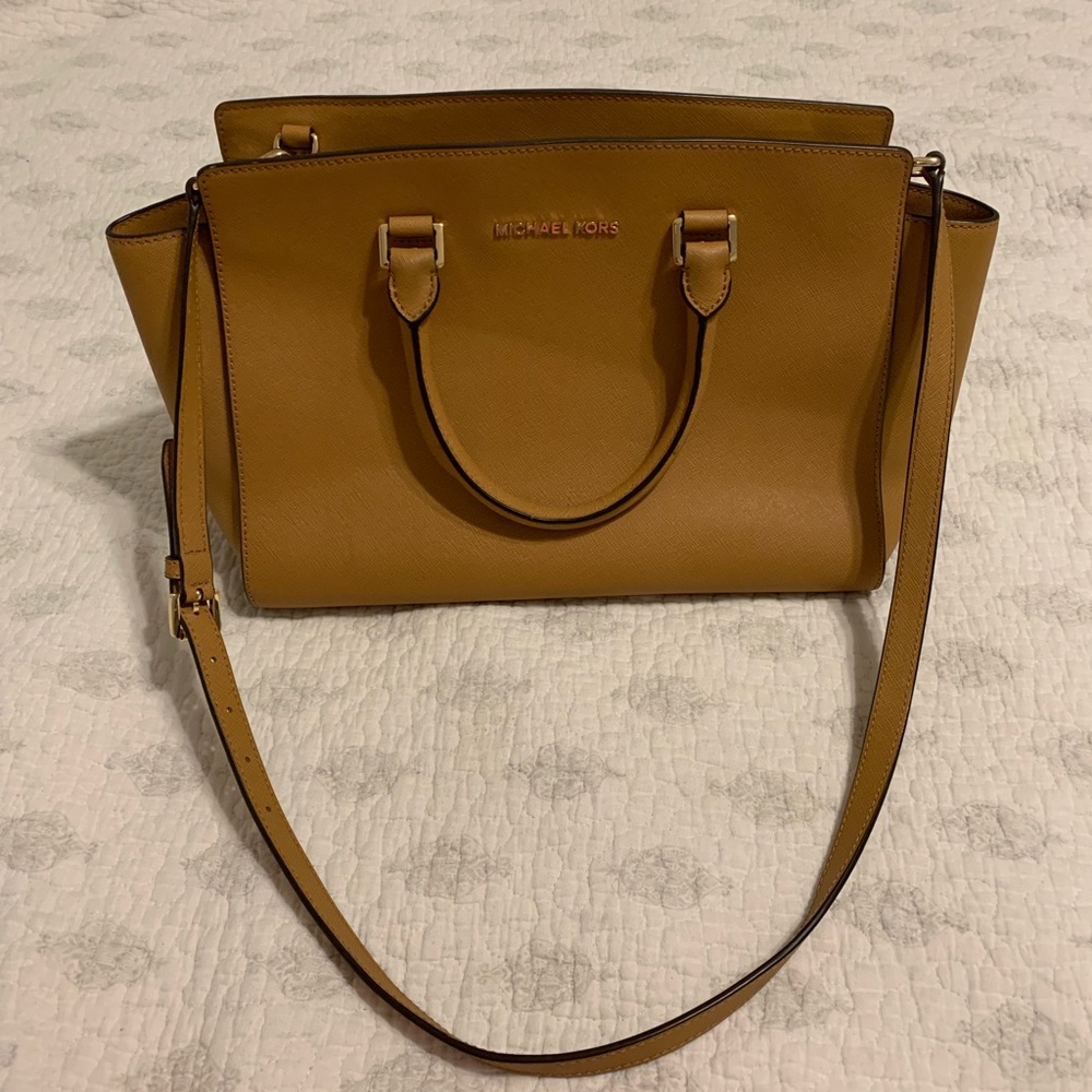 Michael Kors purse